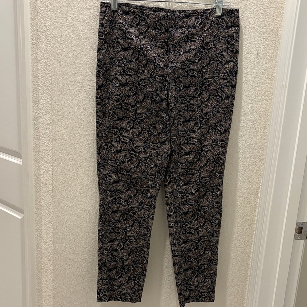 J. Jill Black and White Paisley skinny Pants